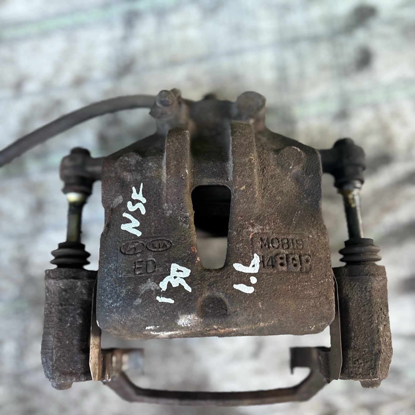 HYUNDAI I30 12-17 FRONT BRAKE CALIPER CARRIER PASSENGER SIDE NSF XBCP0599