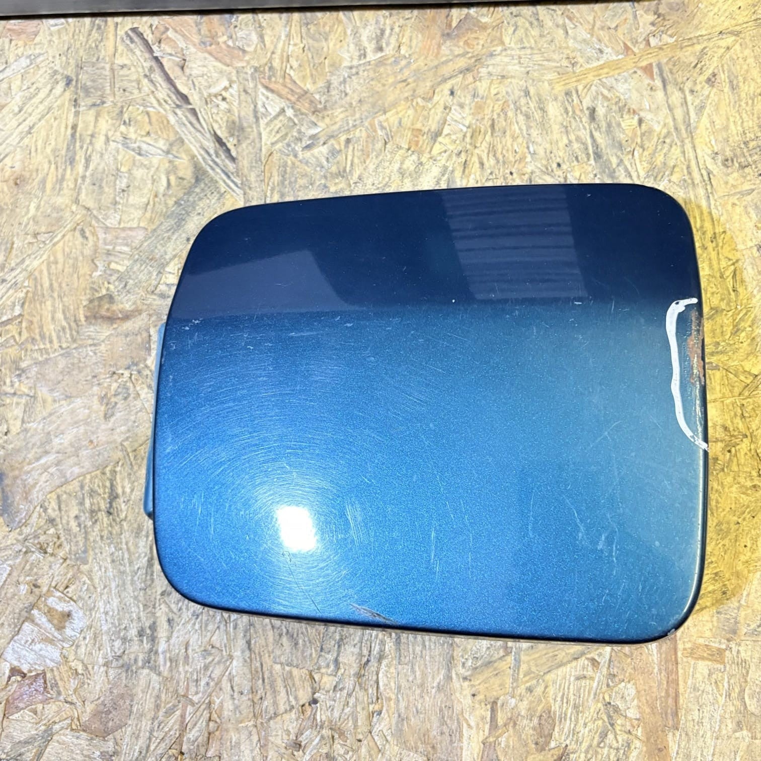 Mitsubishi Shogun FUEL TANK FLAP LID COVER DIESEL 2003