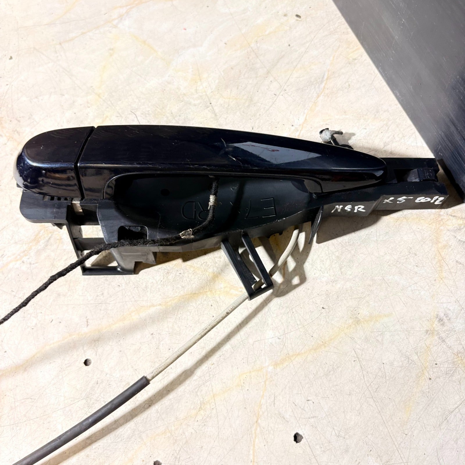 2006-2013 BMW X5 DOOR HANDLE REAR LEFT SIDE OUTSIDE 140107-10