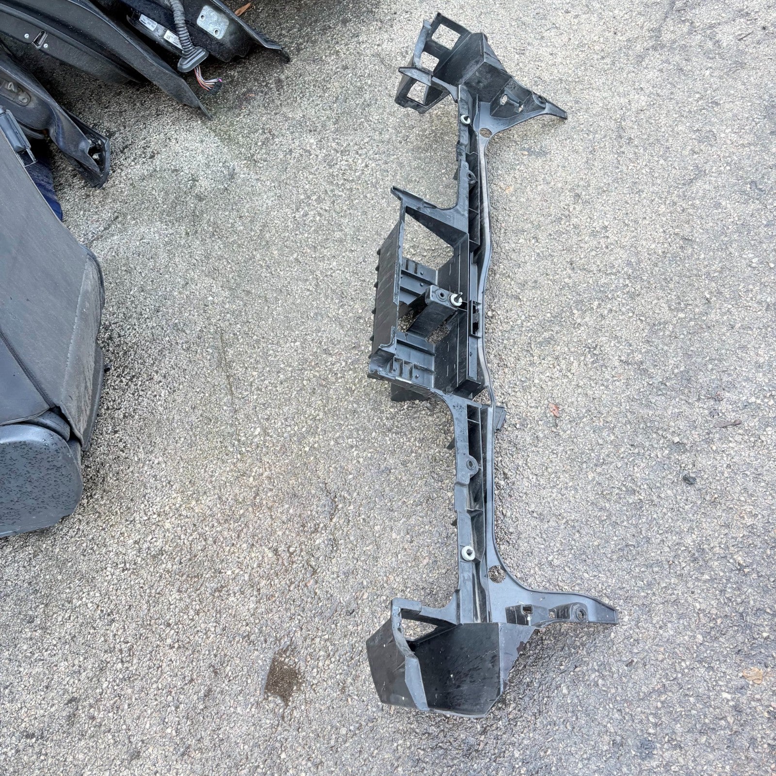 Rear Bumper Bracket For PEUGEOT 1007 2005 9646176880