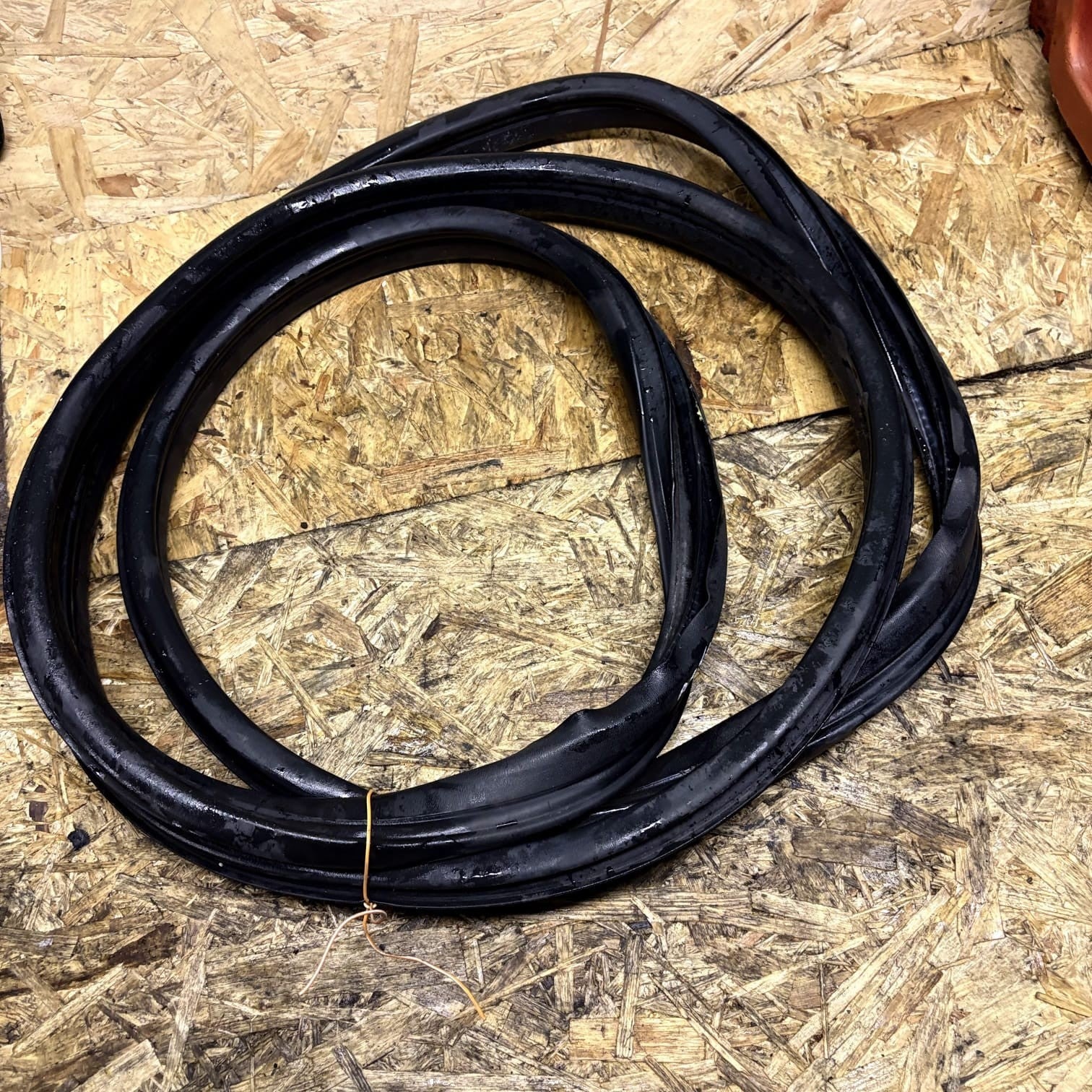 VAUXHALL Astra H VXR MK5 Passenger Left Front Door Rubber Seal 2004-2010