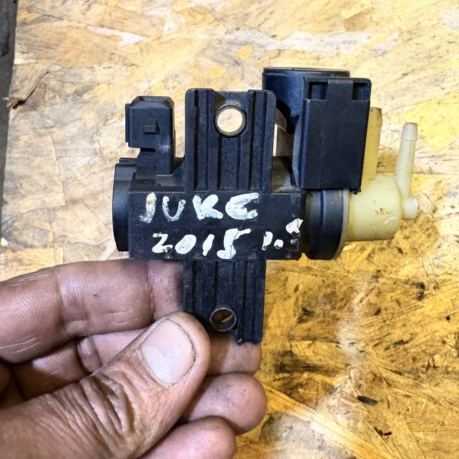 Nissan Nv200 1.5 Vacuum Solenoid Valve 8200790180 2015