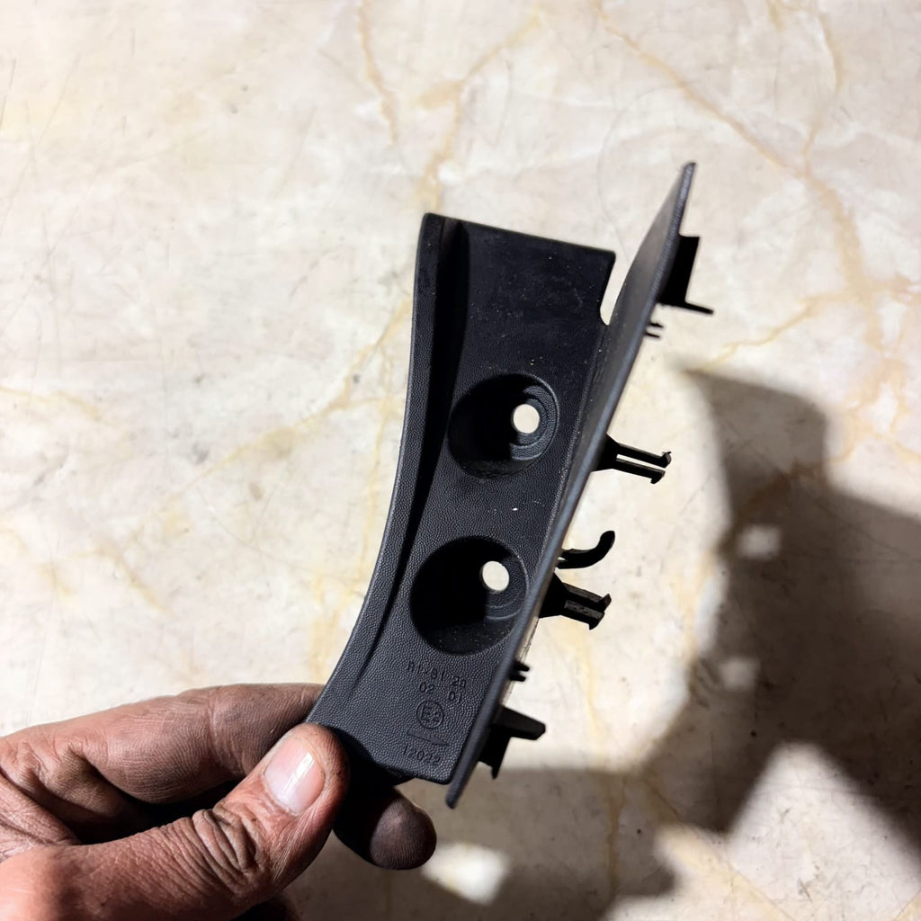RENAULT CLIO REAR RIGHT DRIVER SIDE PLASTIC TRIM E212022