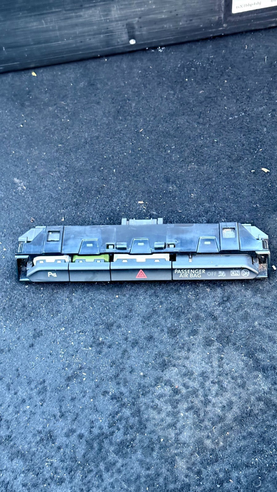 VW Passat B8 Dash Hazard Switch PDC Airbag ON/OFF 3G2853769A 2015-2019