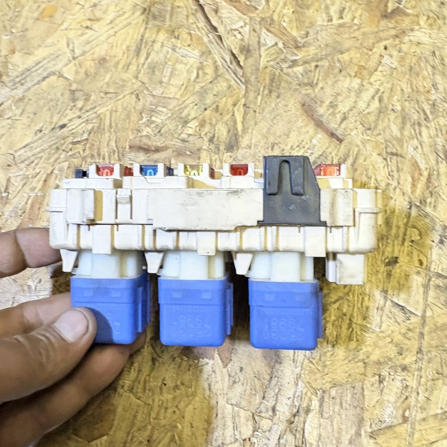 Nissan Xtrail 2001-2007 Under Dash Fuse Box
