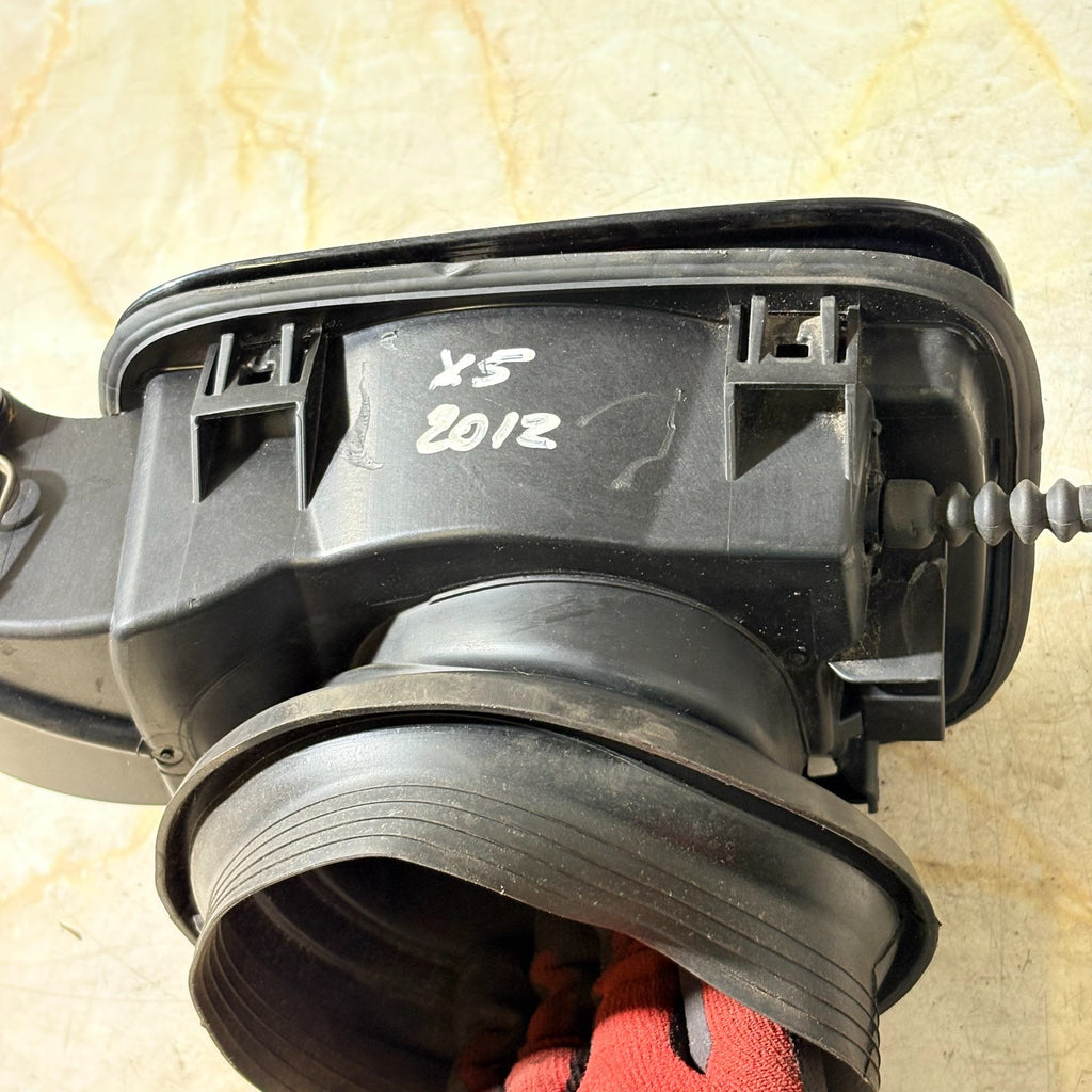 BMW X5 E70 2007-2013 X5 M 2010-2013 Fuel Filler Door Pocket 7160631 51177160631
