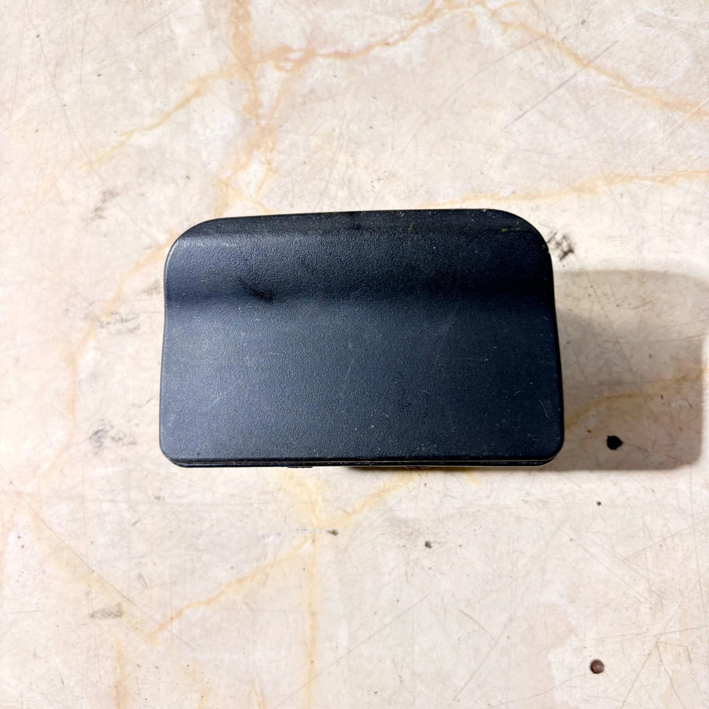 Hyundai Terracan Rear Centre ashtray A84634-H1600 (2001-2003)