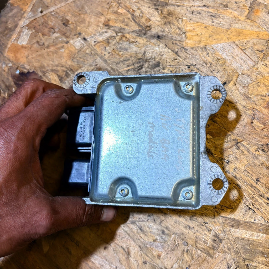 JAGUAR S TYPE 2004-2007 X206 AIR BAG MODULE 4R8314B321AC