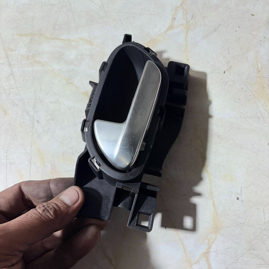 CITROEN DS3 2010-2014 PASSENGER SIDE FRONT INTERIOR DOOR HANDLE 1905002