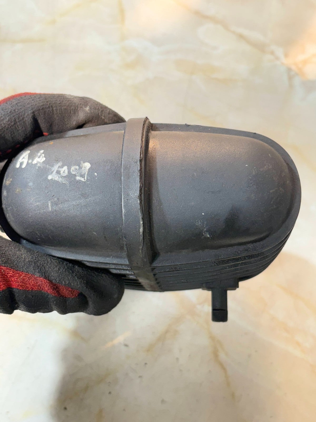 AUDI A4 B7 2.0 TDI INTERCOOLER PLUSATION DAMPER 8E0 129 955
