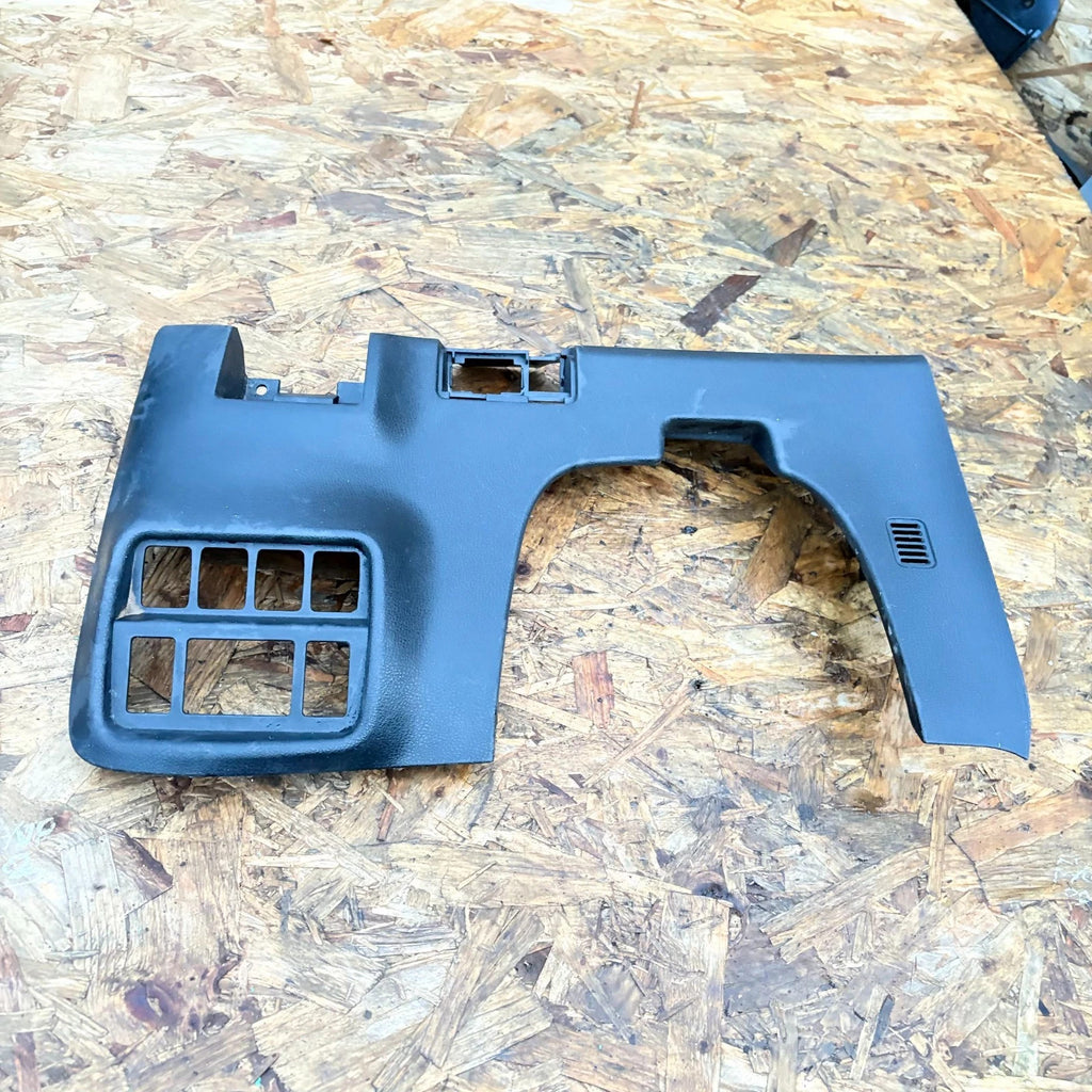 NISSAN JUKE DIG-T 2014-2018 DRIVER SIDE LOWER DASH TRIM