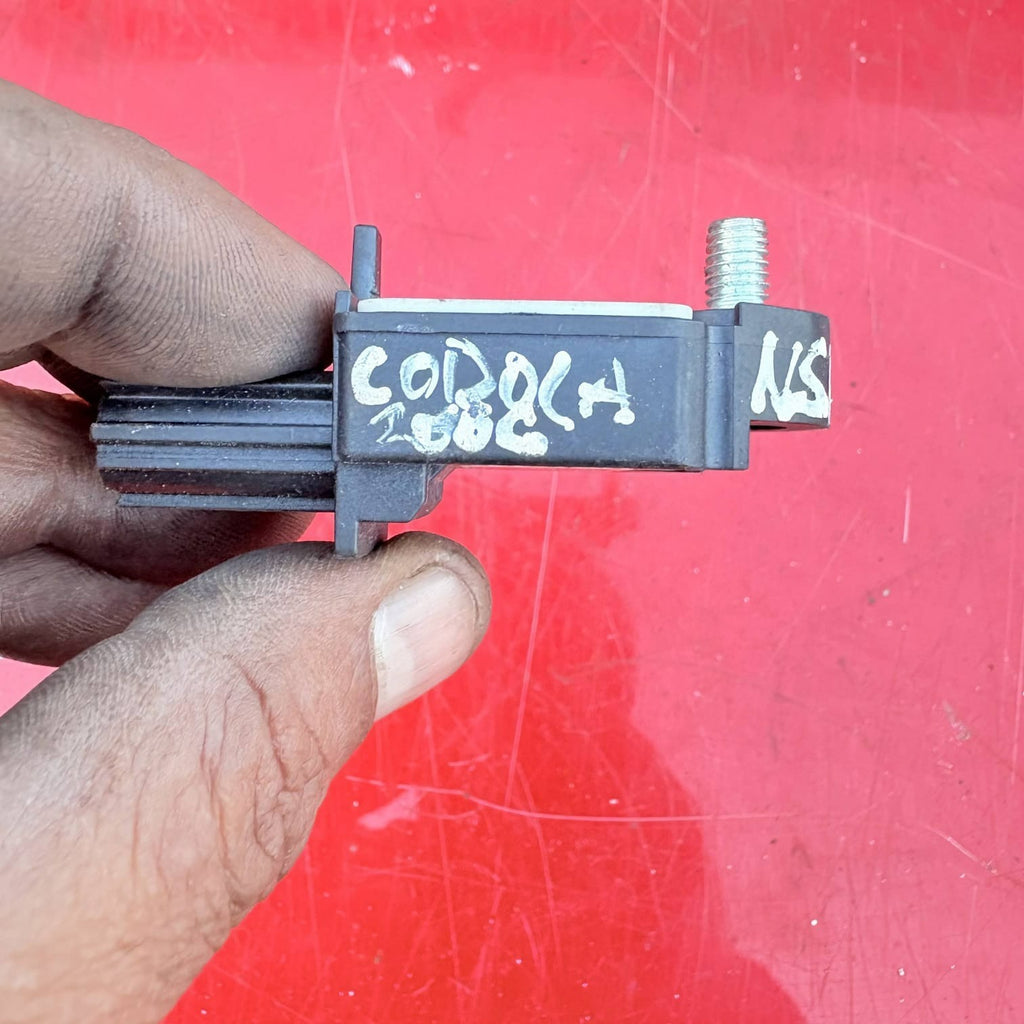 Lexus IS II XE2 Sensor AirbagSide AirbagFront PassengerFront 89831-02020 NSF2006