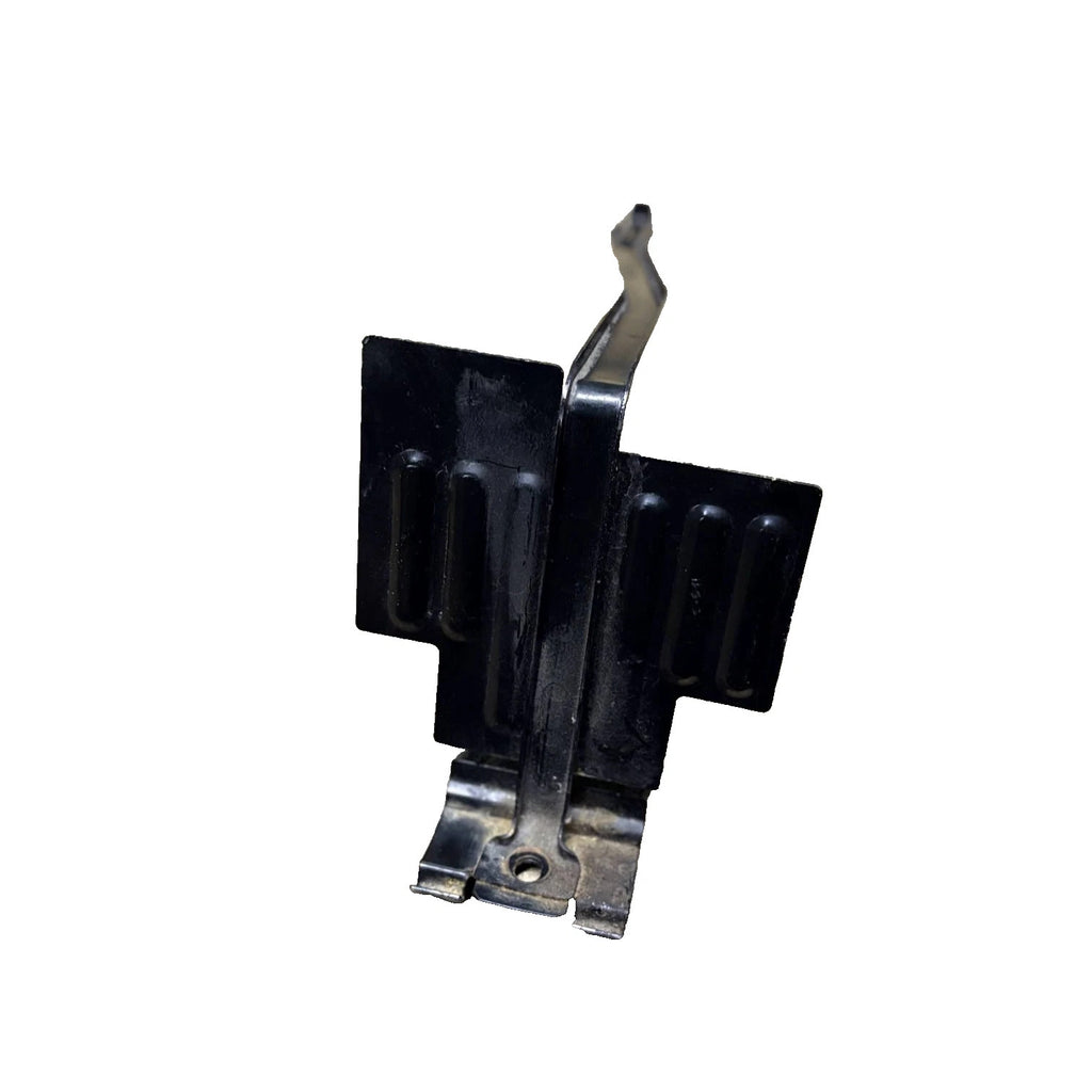 2013 Chevrolet Trax Battery Tray Mount Bracket Holder 2643U
