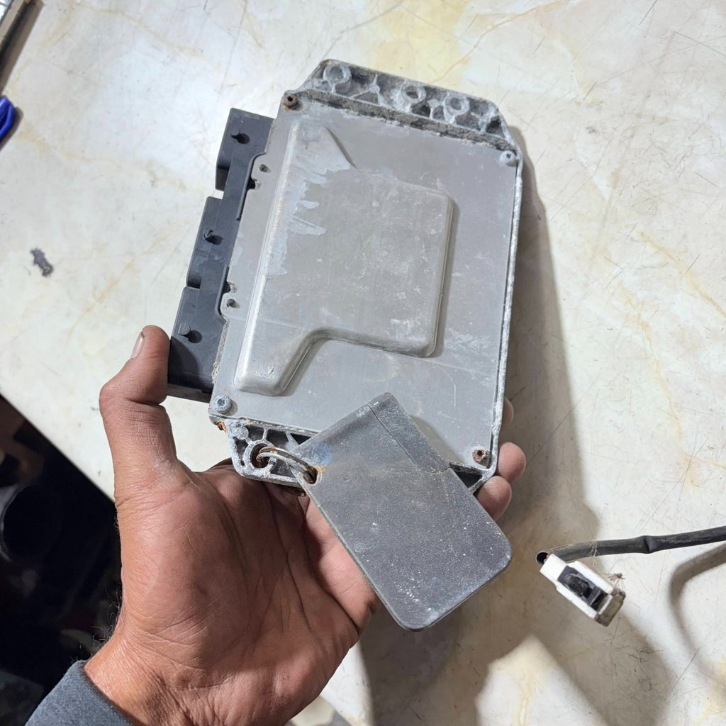 2008 RENAULT MEGANE ENGINE CONTROL UNIT MODULE 21584288-2A