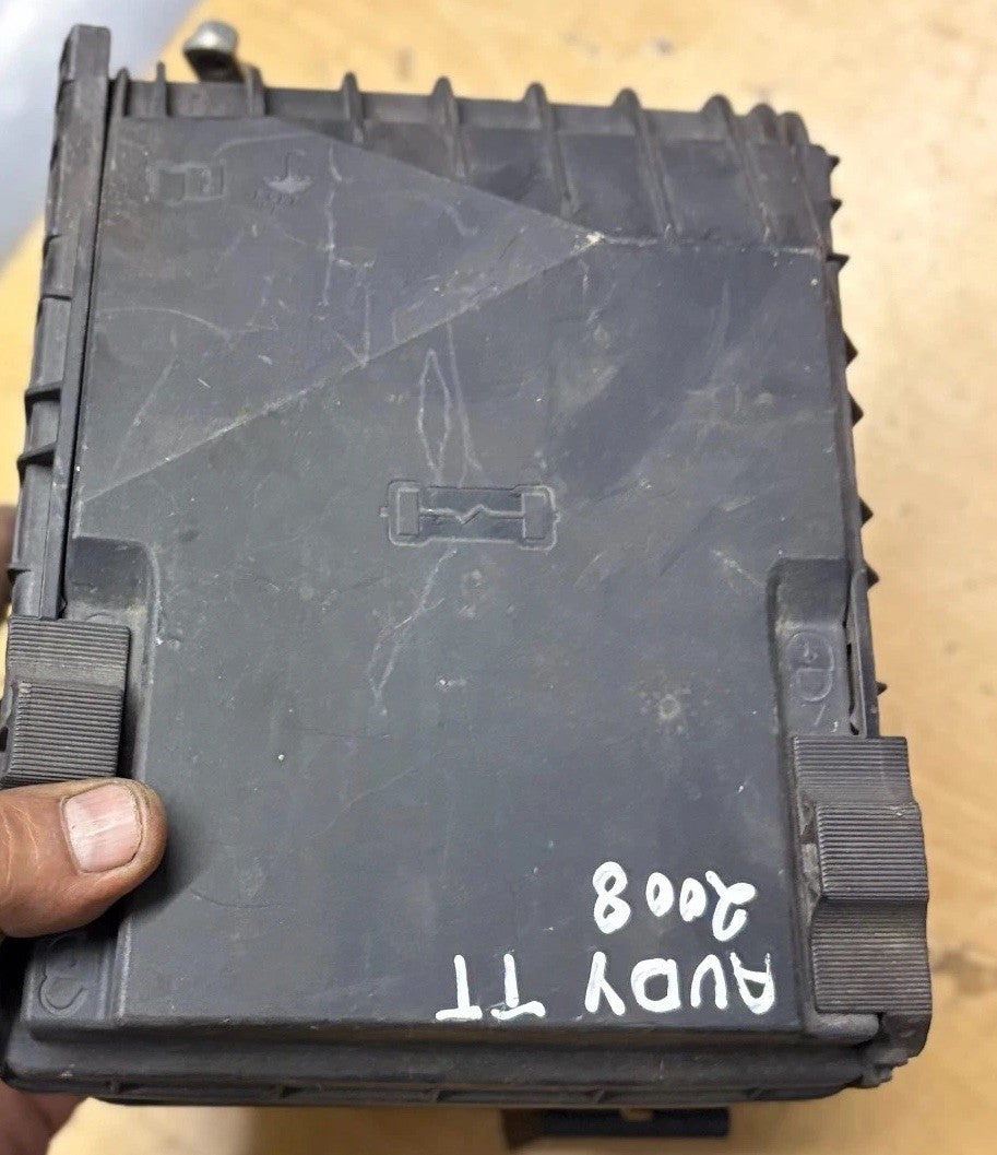 Audi TT 2006-2014 Fuse Relay Box 8J0907361