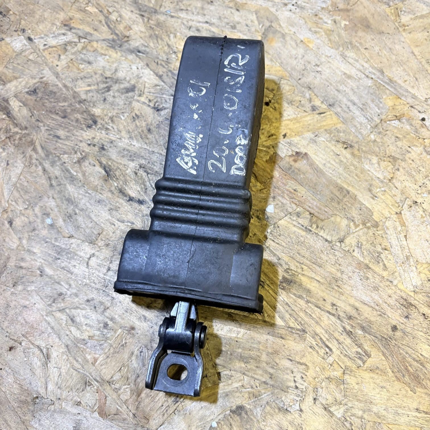 Audi A4 B8 2008-2015 OSR Rear Right Door Check Strap Stopper 8K0839249C