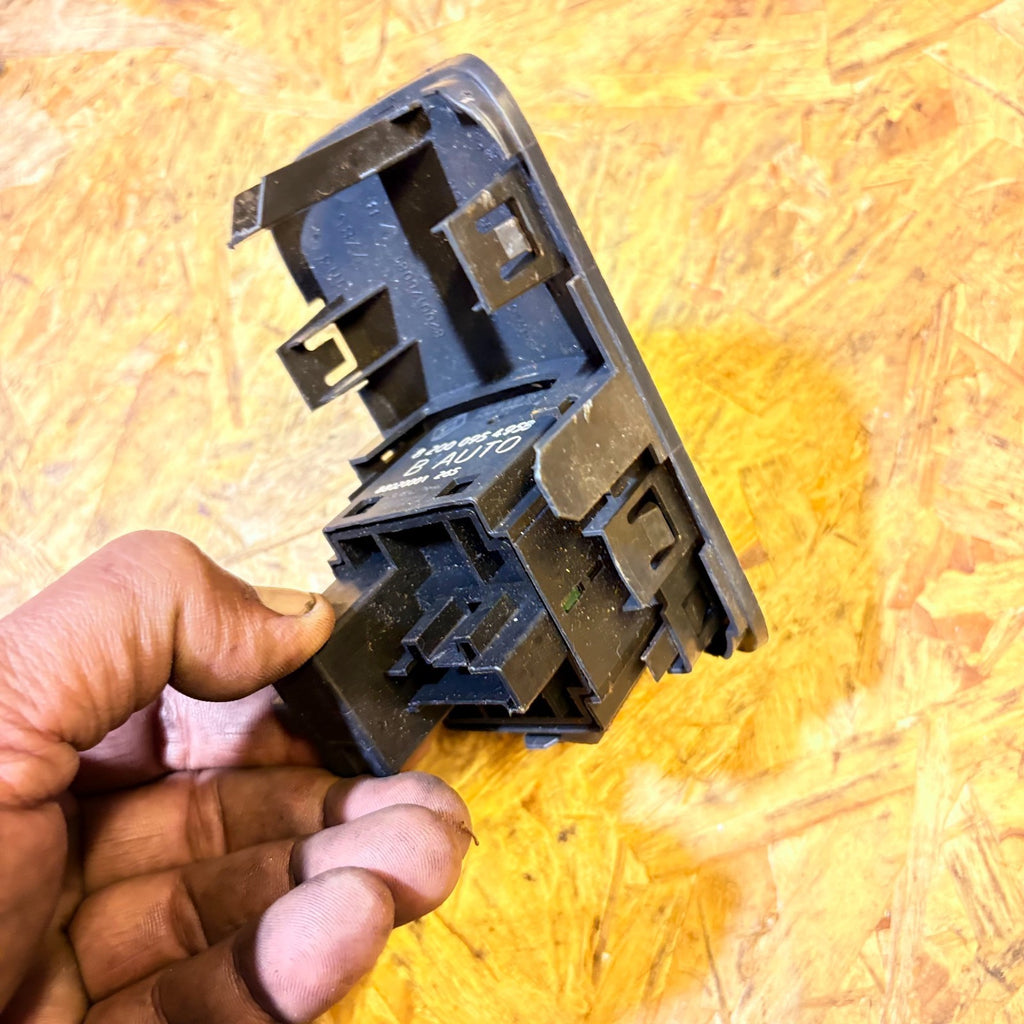 RENAULT MEGANE 2005 HEADLIGHT ADJUSTER LEVEL SWITCH 88020001