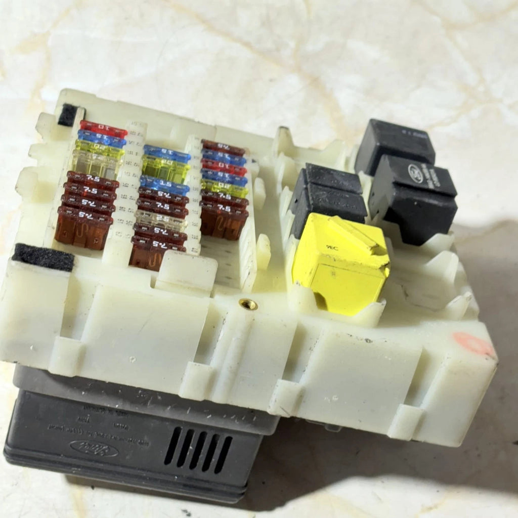 FORD FOCUS MK1 98-04 TURNIER ESTATE FUSE BOX MODULE 98AG14N089AA 98AG14A073CH