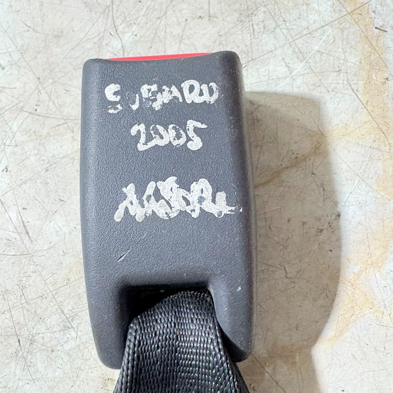 B2000 Seat Belt Holder (Seat belt Buckle) Rear Left for Subaru 2005