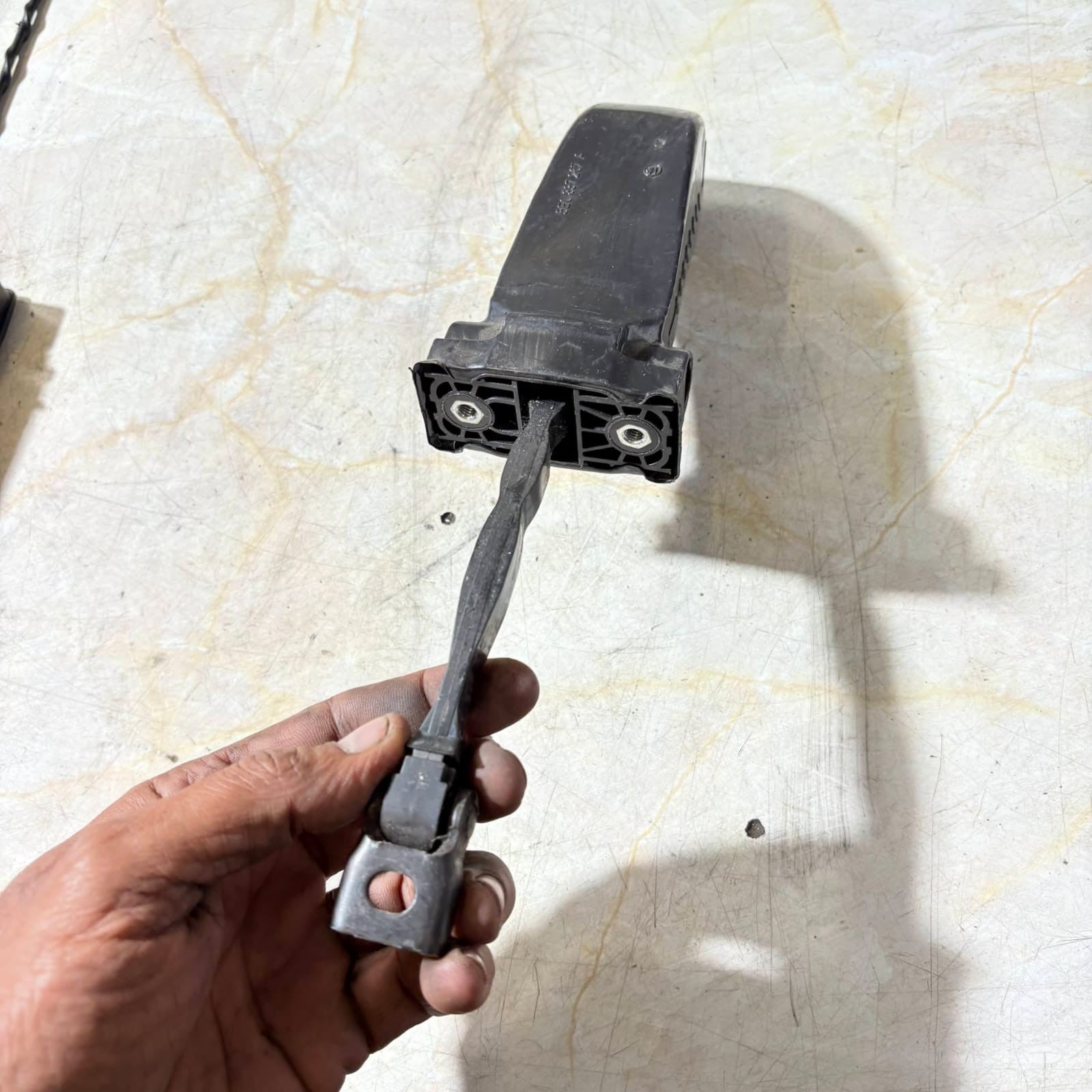 SKODA OCTAVIA MK3 PASSENGER FRONT DOOR CHECK STRAP 5E0837267A NSF