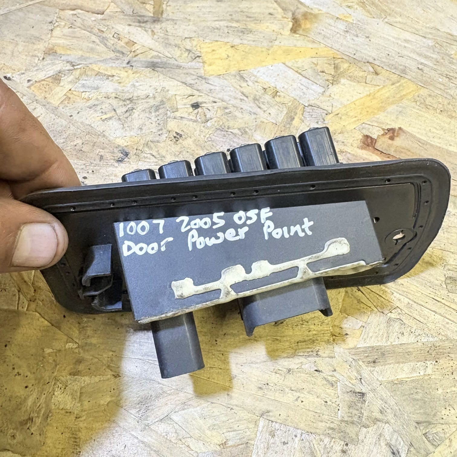 9659128380 switch Peugeot 1007 Sport 2005 1850071 Driver Front Door Power Point