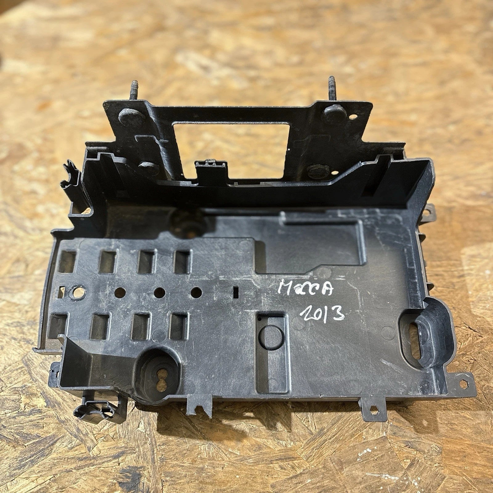 VAUXHALL OPEL Mokka 1.7 Mk1 DIESEL 2013 Battery Holder Tray 95933269