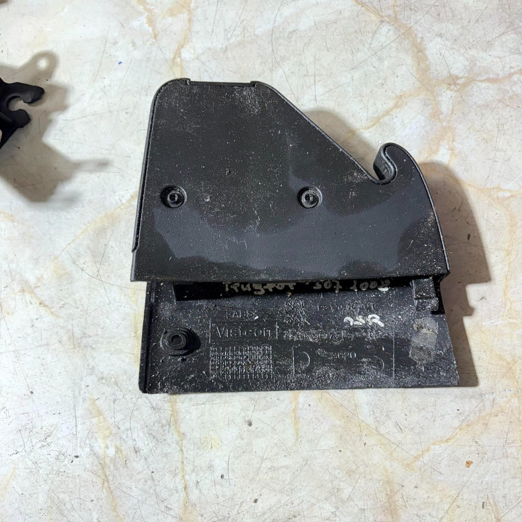 9644984977 INTERNAL PLASTIC TRUNK RIGHT REAR SIDE Peugeot 307 CC 2008