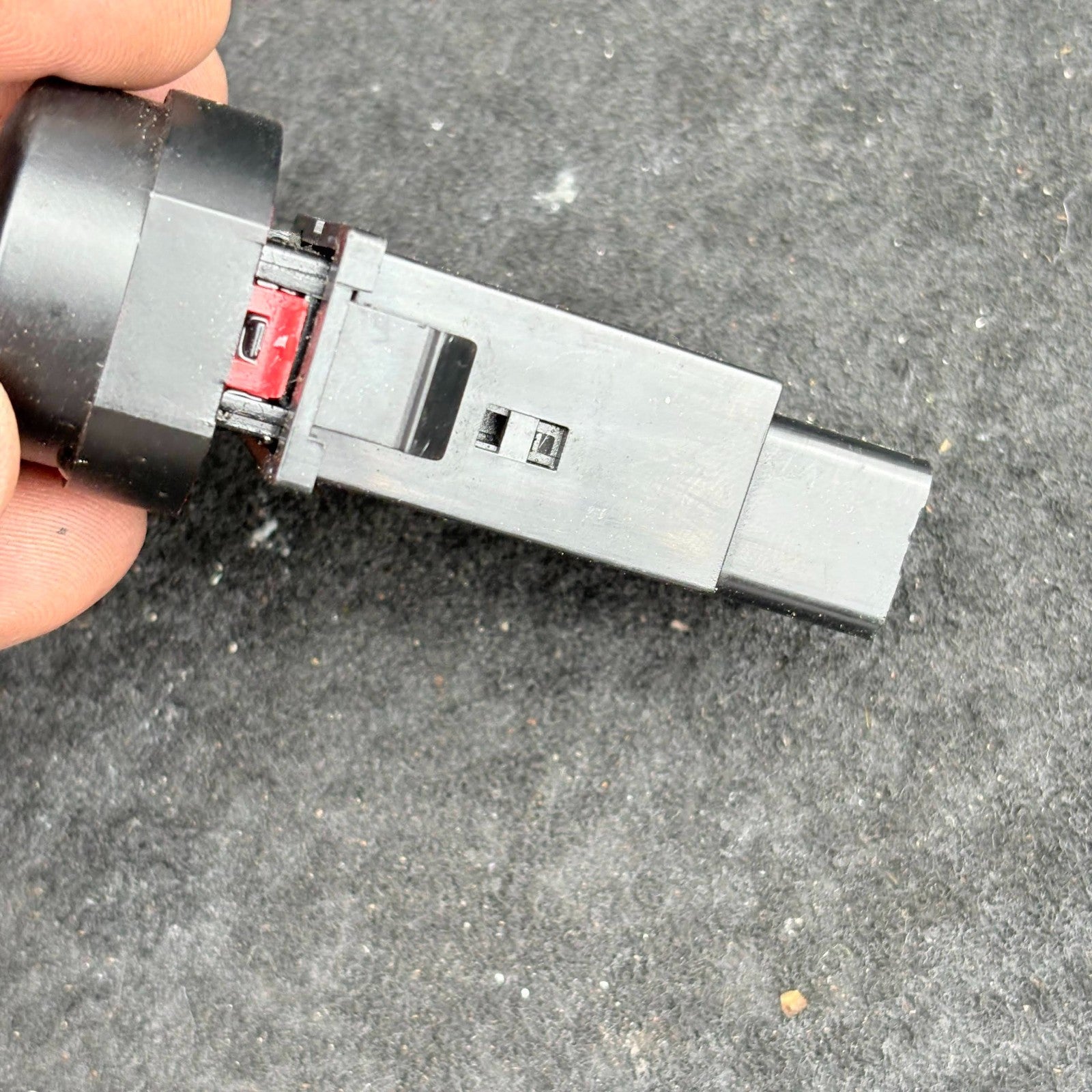 Hazard Switch-2004 Kia Sorento-93730 3E000