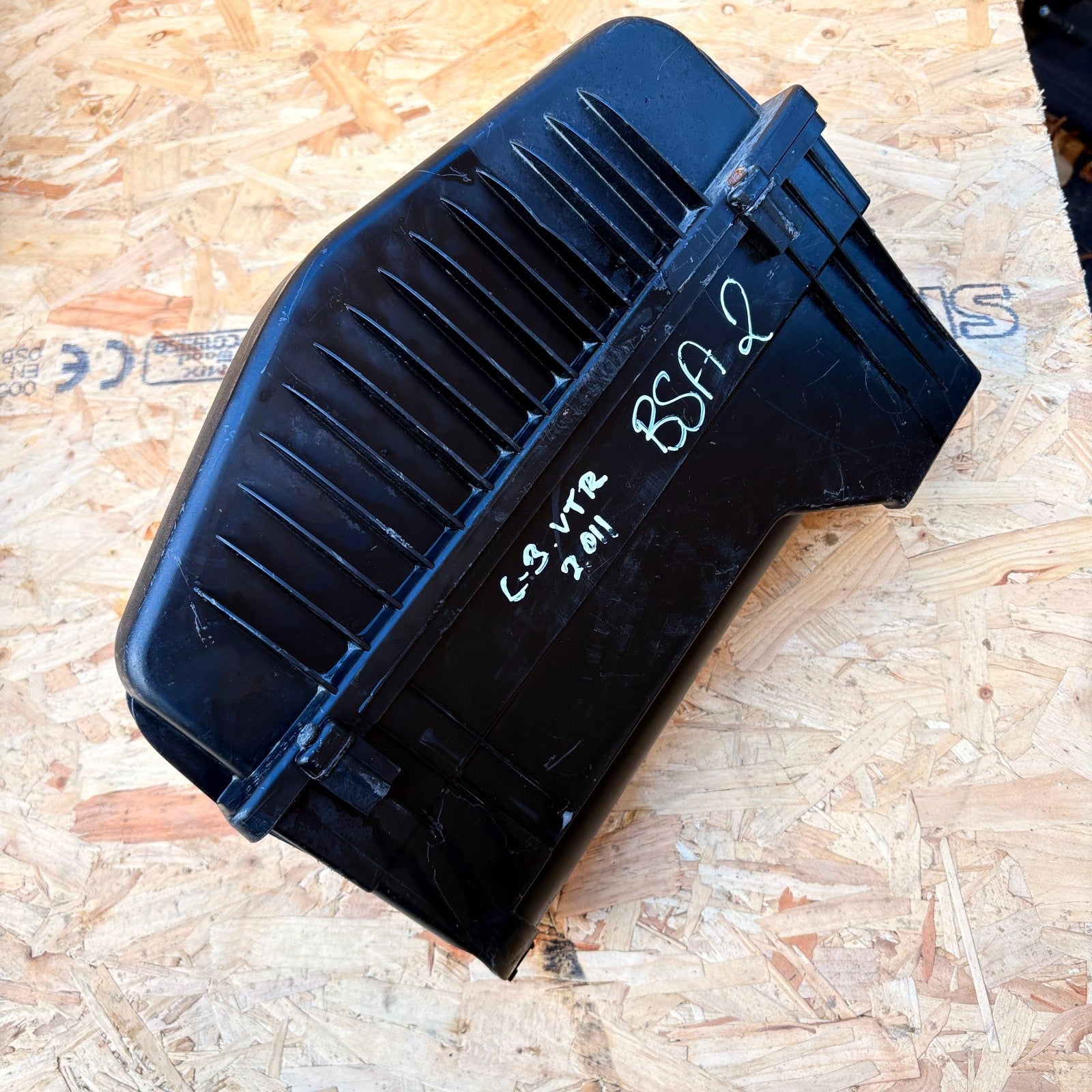 CITROEN C3 VTR AIR BOX FILTER HOUSING 2009-2013