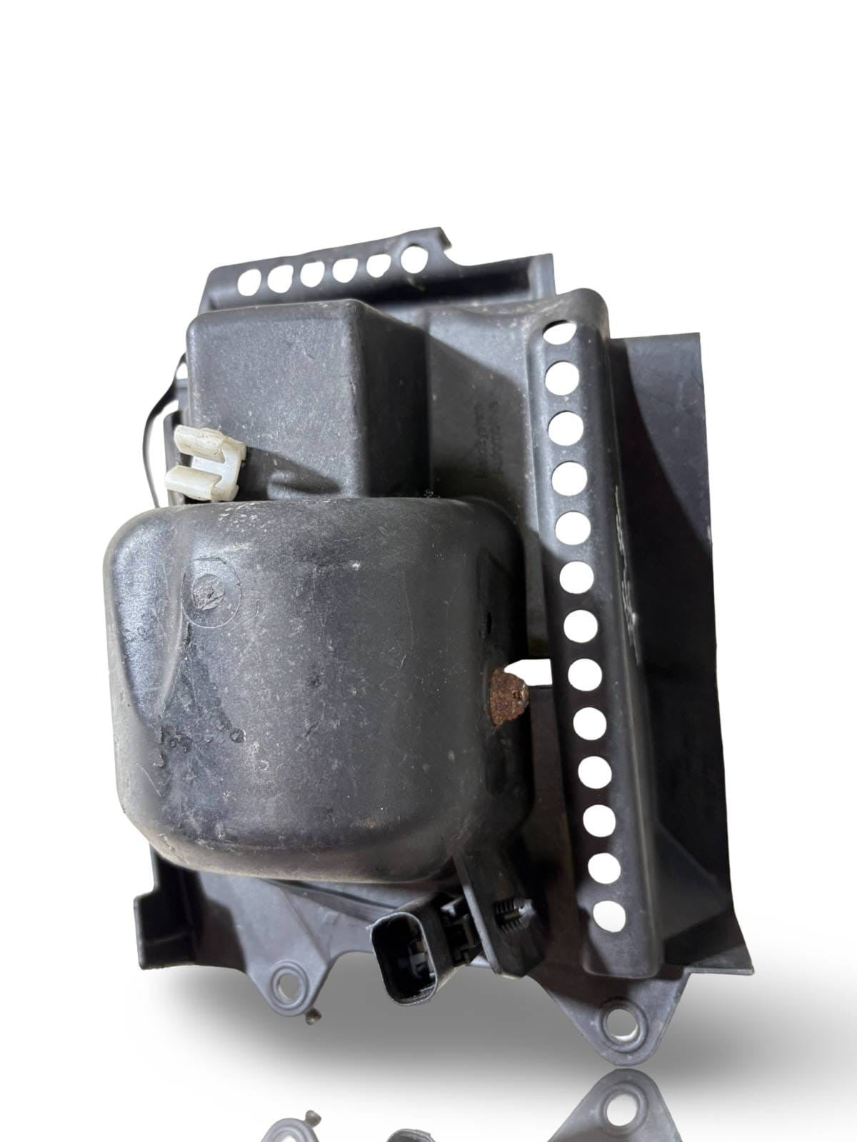 Smart Forfour 454 2004-2006 Alarm Siren Bracket Headlamp Mount OSF A4548220032