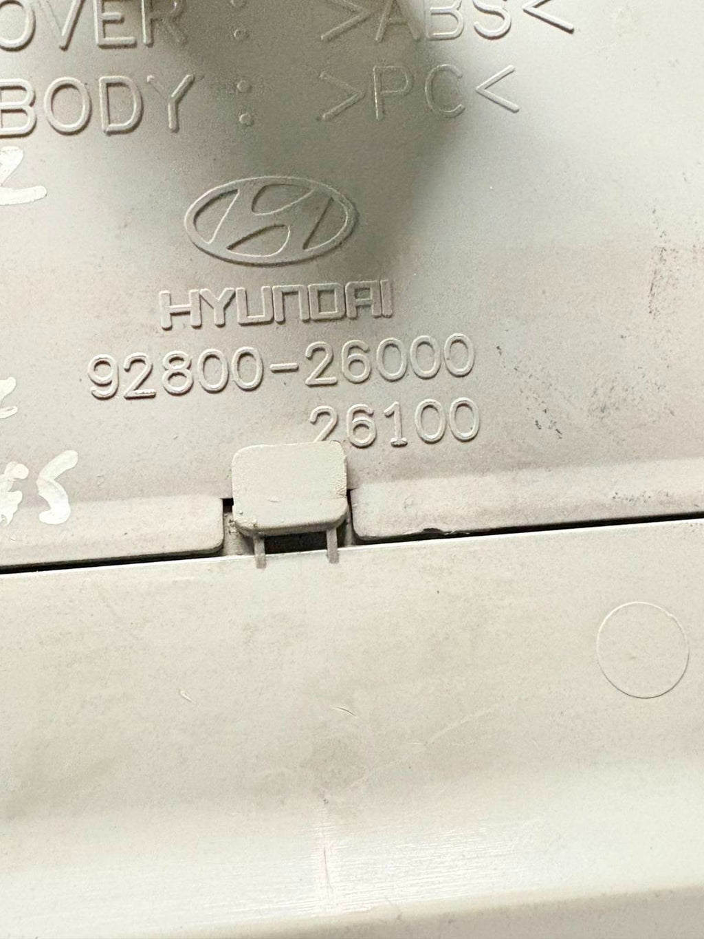 Hyundai Santa Fe Mk1 SM 2000-2006 Overhead Roof Console Map Light 92800-26000