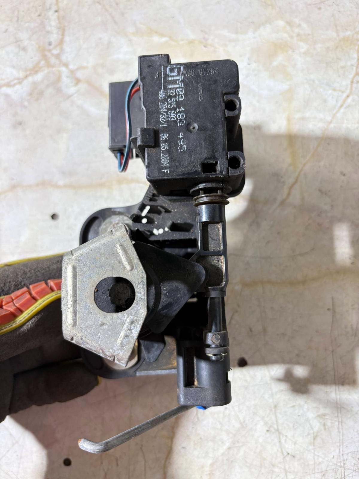 VAUXHALL CORSA C TAILGATE BOOT CENTRAL LOCING MOTOR 32505603