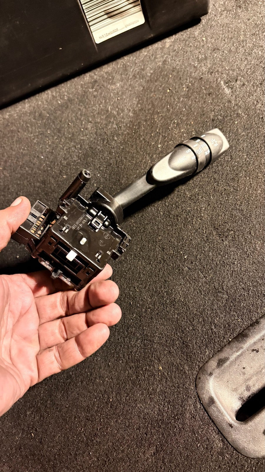 SsangYong Korando C200 2010-2016 Indicator Headlight Stalk Switch 202008886