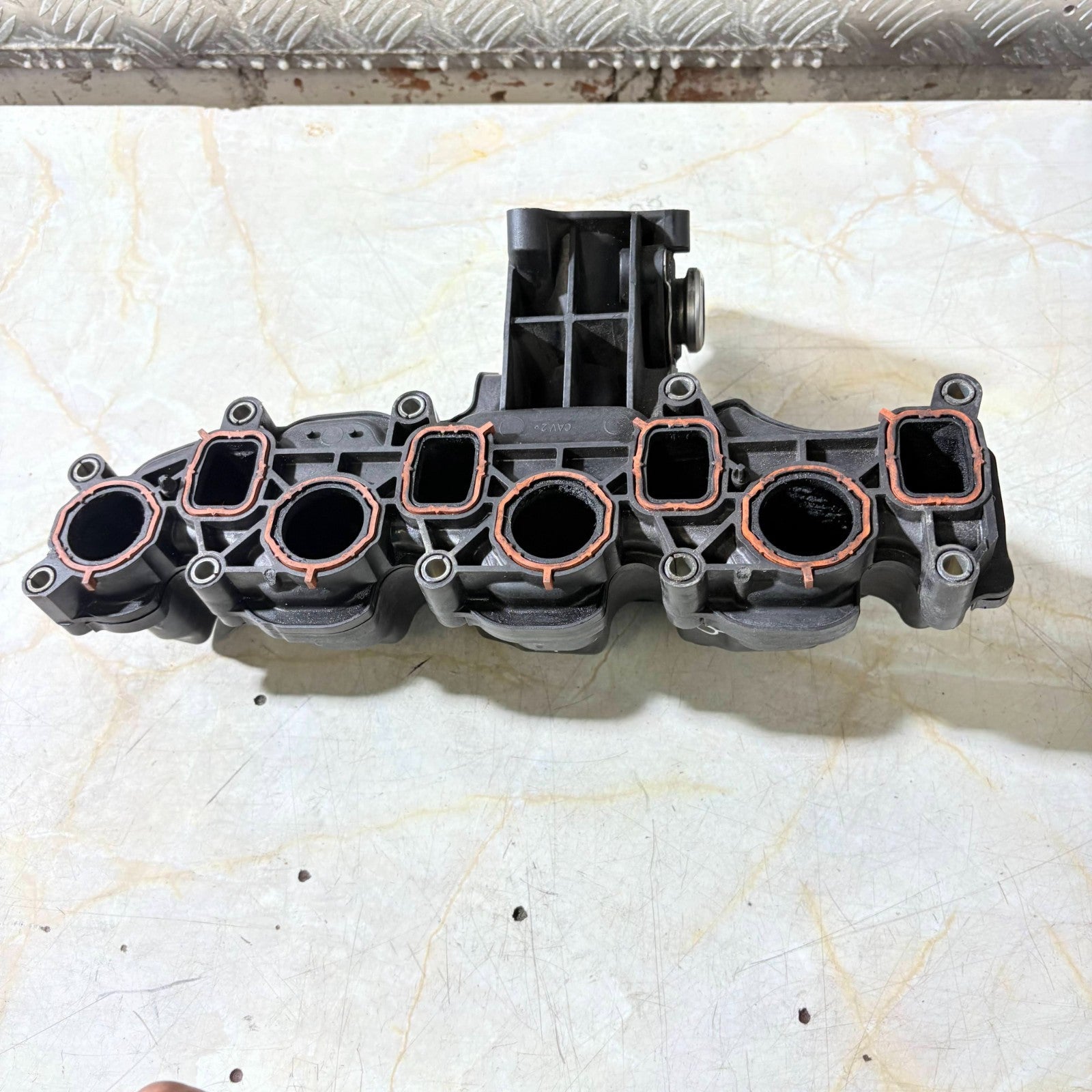 SKODA RAPID 2013 1.6 DIESEL AIR INTAKE INLET MANIFOLD 03L129711