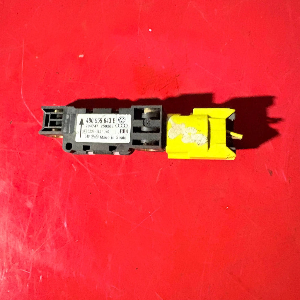 VOLKSWAGEN/AUDI CRASH SENSOR 4B0959643E