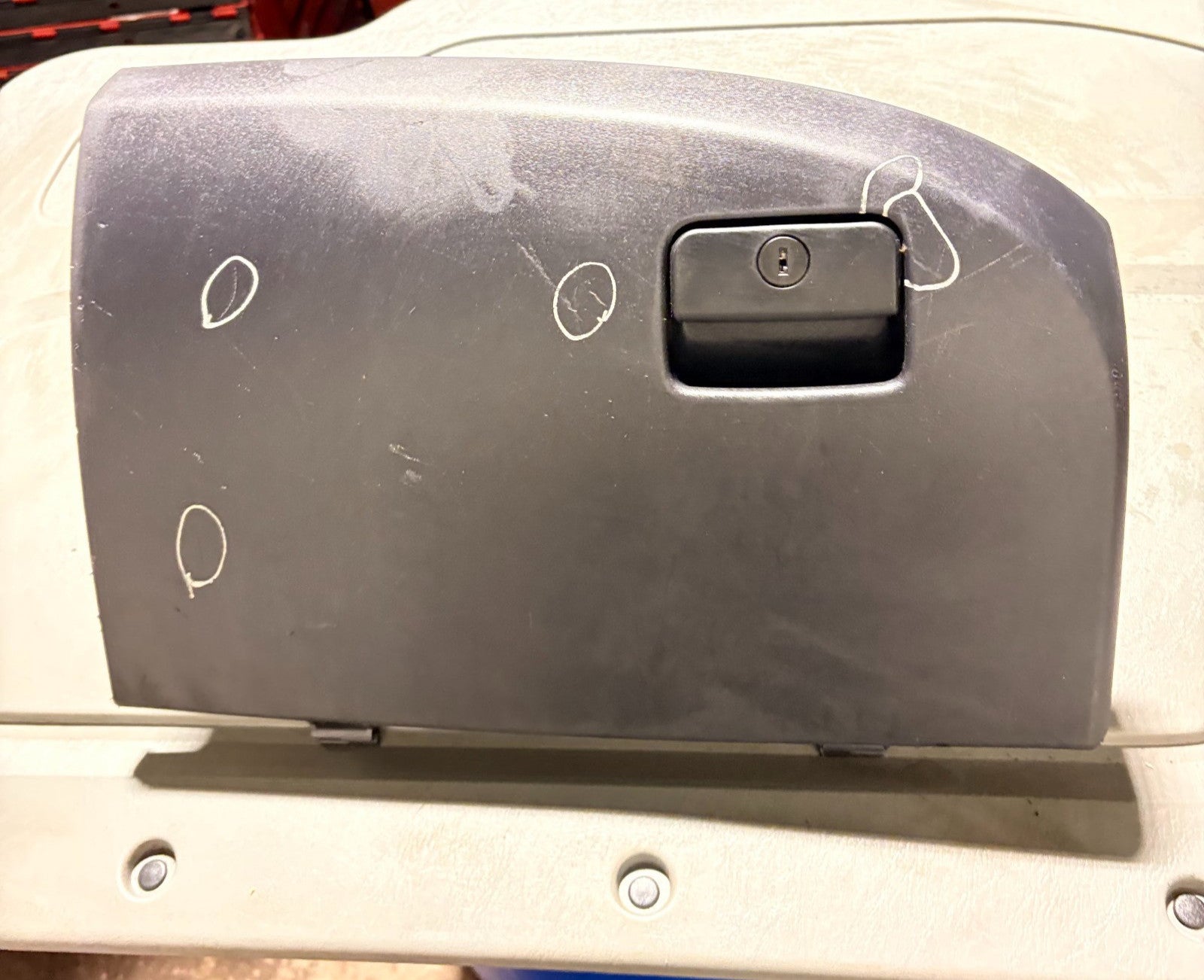 MITSUBISHI OUTLANDER 2007-2013 MK2 GLOVE BOX