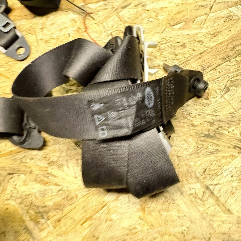 Land Rover Discovery 3 L319 2005-2009 Rear Right Seat Belt 601119300