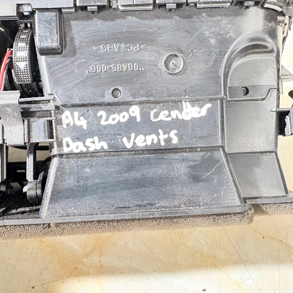 2009 AUDI A4 B8 DASHBOARD CENTRE AIR VENTS 06485-005