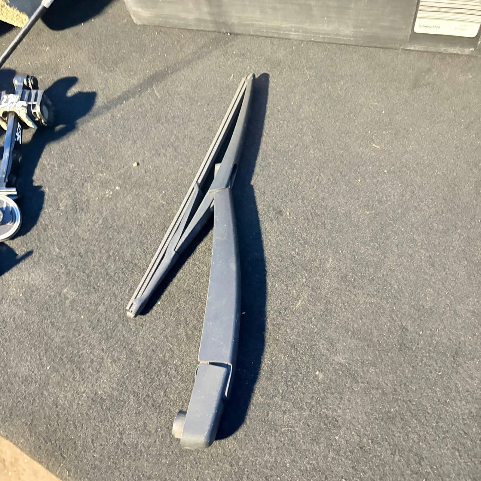 Renault Twingo Mk2 2007-2014 Rear Windscreen Wiper Arm & Blade (Tailgate)