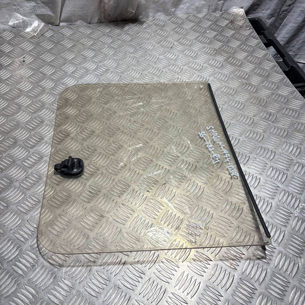 Mitsubishi Shogun 91-99 Driver Rear Right Side Door Glass Window