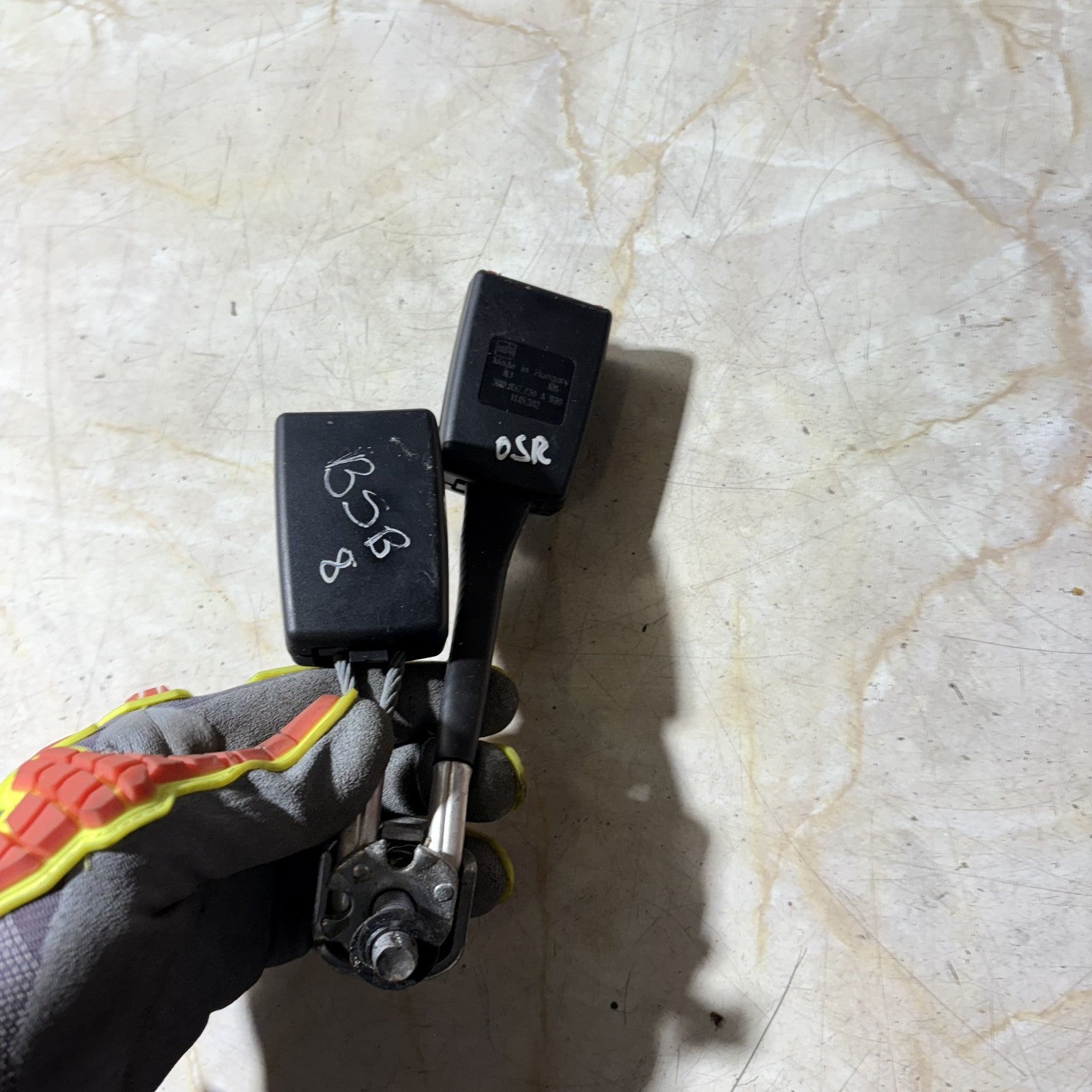 SEAT Exeo 3R2 3R5 Rear Left Seat Belt Buckle 3R0857739A 2009-2013