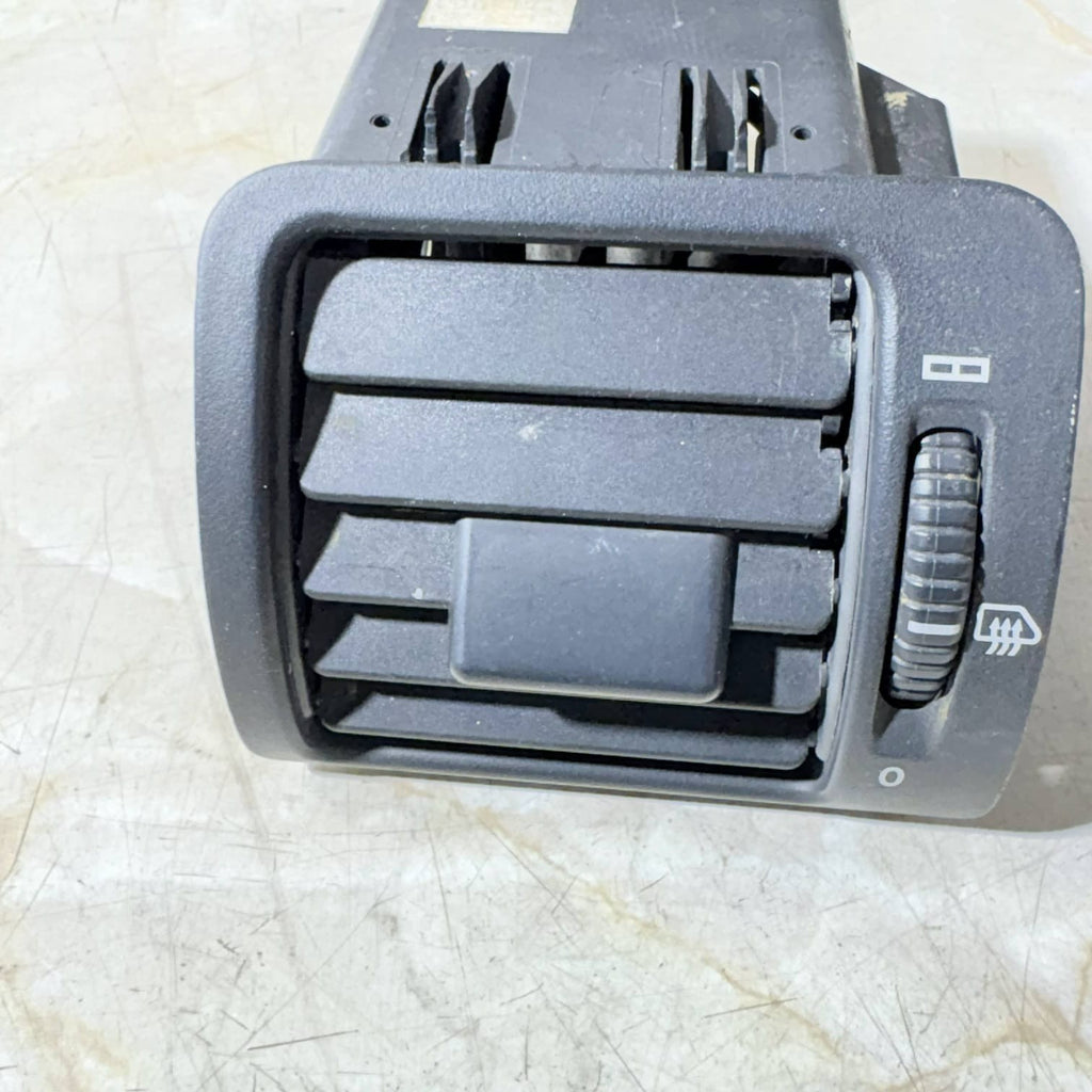 Mercedes ML-Class W163 1997-2005 Passenger Front Dashboard Air Vent A1638300154