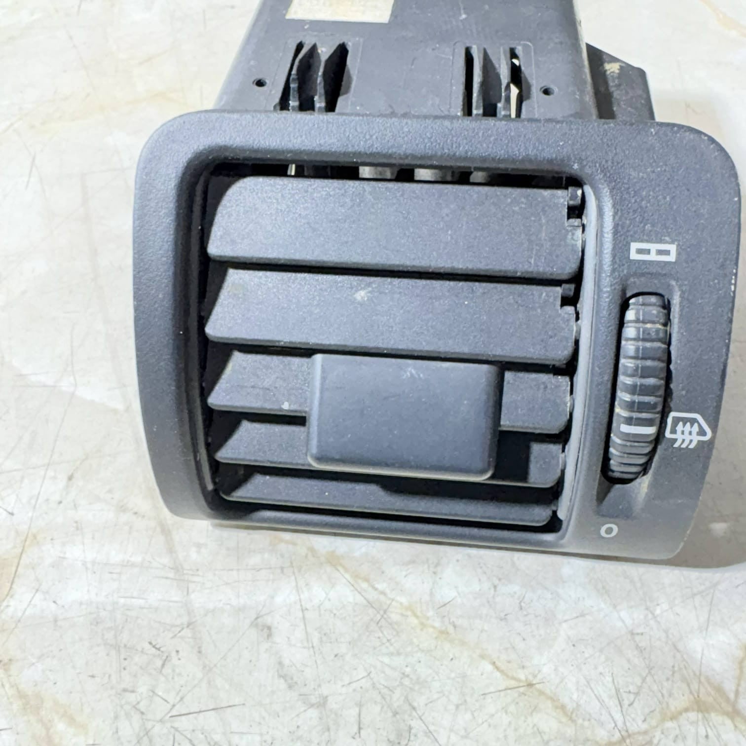 Mercedes ML-Class W163 1997-2005 Passenger Front Dashboard Air Vent A1638300154