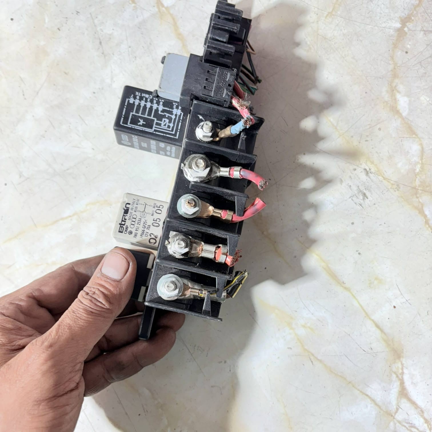 VW Golf IV Mk4 1998-2004 Petrol Under Dash Relay Fuse Box Panel 8L0941822 409 53