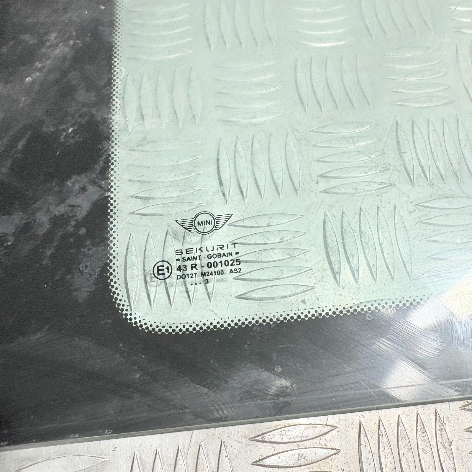 BMW MINI Cooper One R56 Left Rear Passenger Side Quarter Side Window Glass