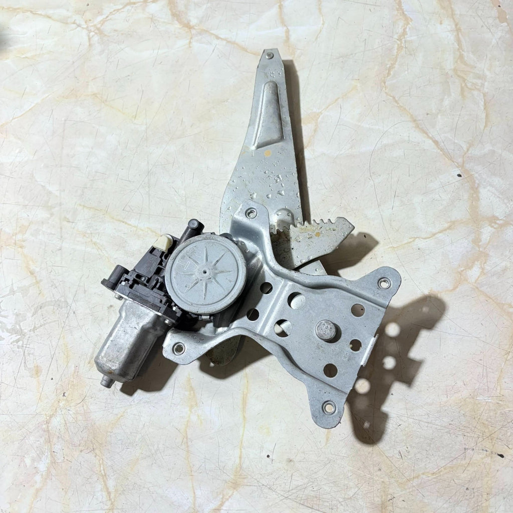 07-13 Suzuki SX4 Passenger Rear Left Side Door Window Motor Regulator