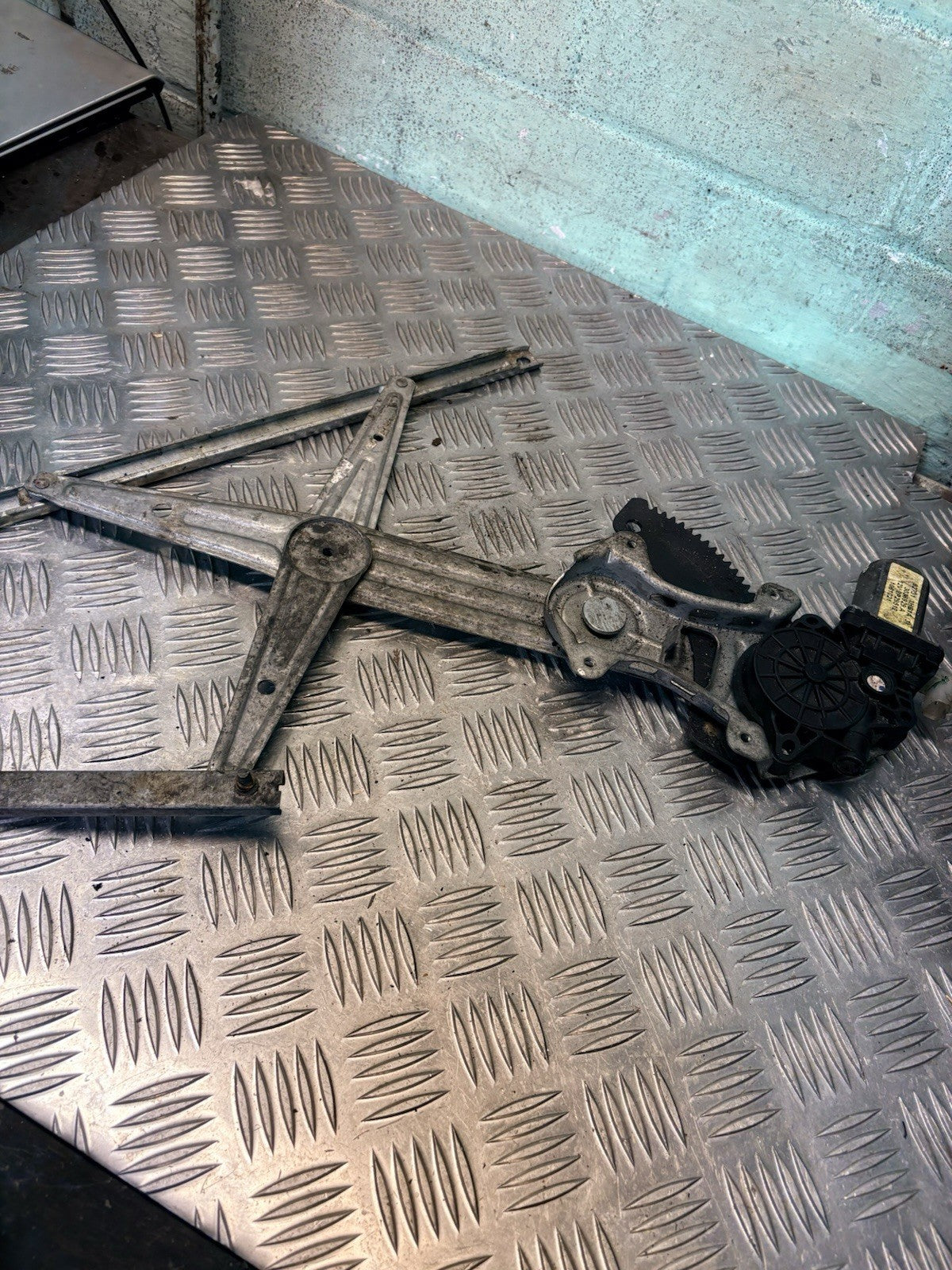 Nissan Note E12 2015-2017 Front Left Door Window Regulator Motor 827311HB1A