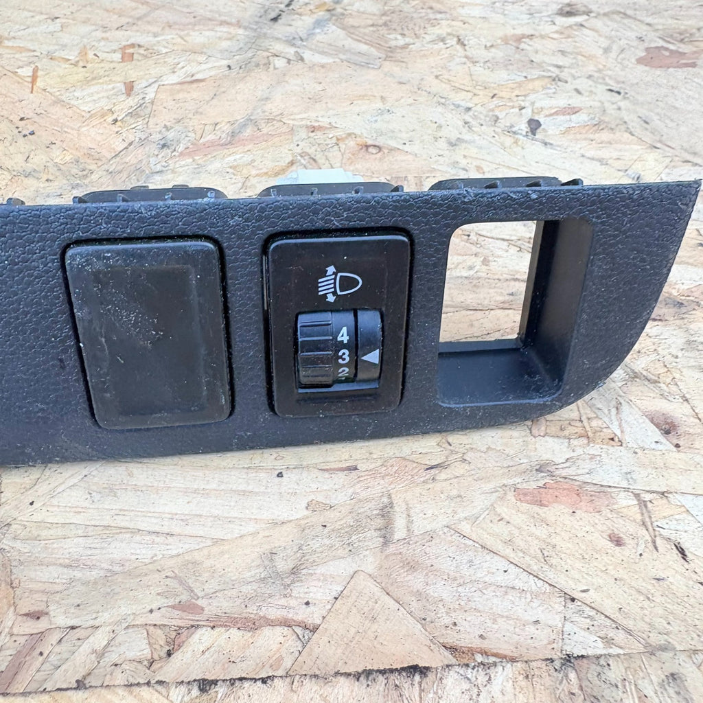 Vauxhall Agila B 2008-2015 1.2 Fog Light Lamps Switch 73831-85l0
