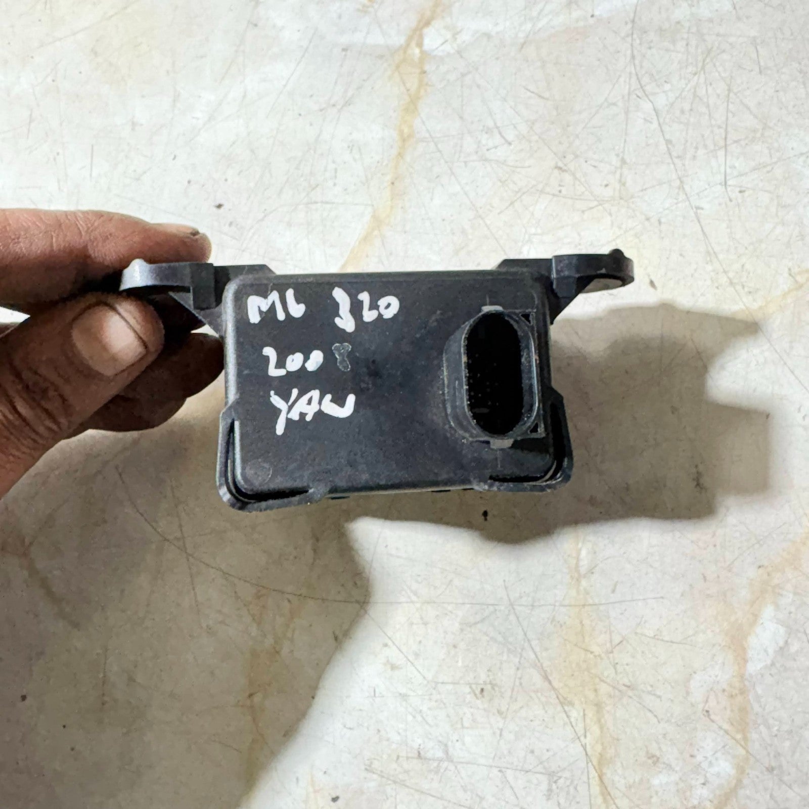 Mercedes-Benz ML320 06-11 Pre-Yaw Sensor A0045423818