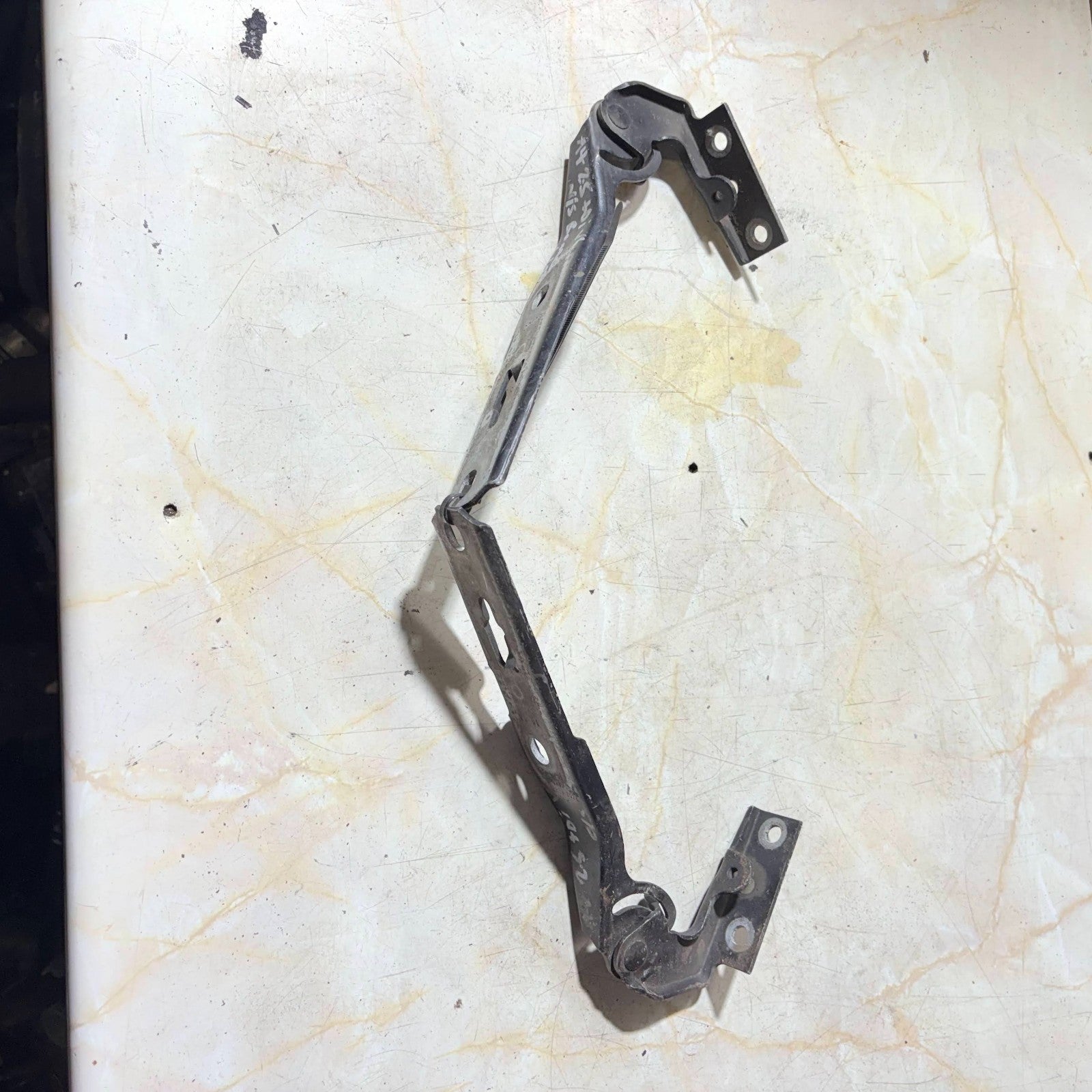 Audi A4 Pair Left Passenger Side Bonnet Hinges 8E08233025E